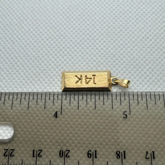 14k Yellow Gold Bar Pendant “14K” 3-d Hollow 0.69 grams - Picture 11 of 11